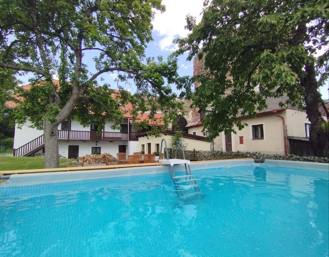 Vila Anicka Vimperk Luaran gambar